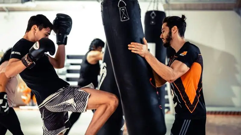 Cours réguliers de self defense en entreprise